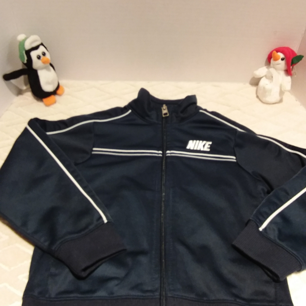 ⬇️Nike full zip track jacket